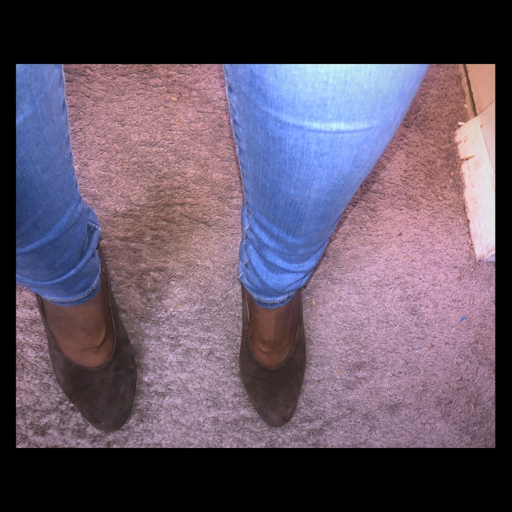 Suede shoe